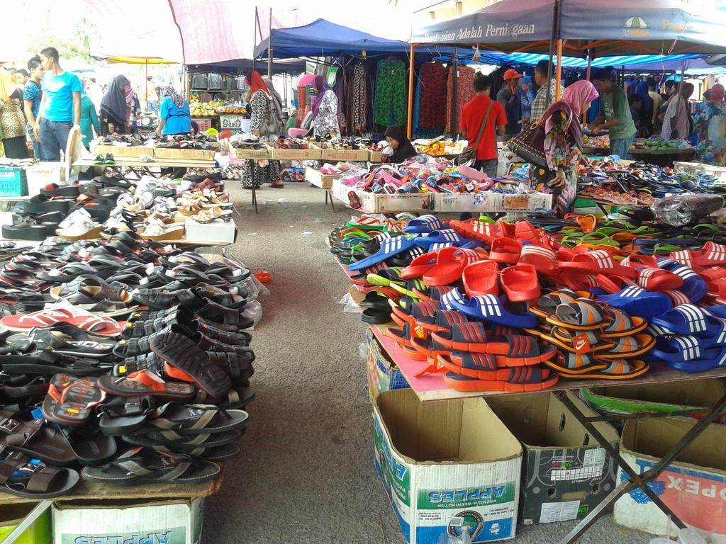 Iz Budget Kampung Kuala Besut Luaran gambar